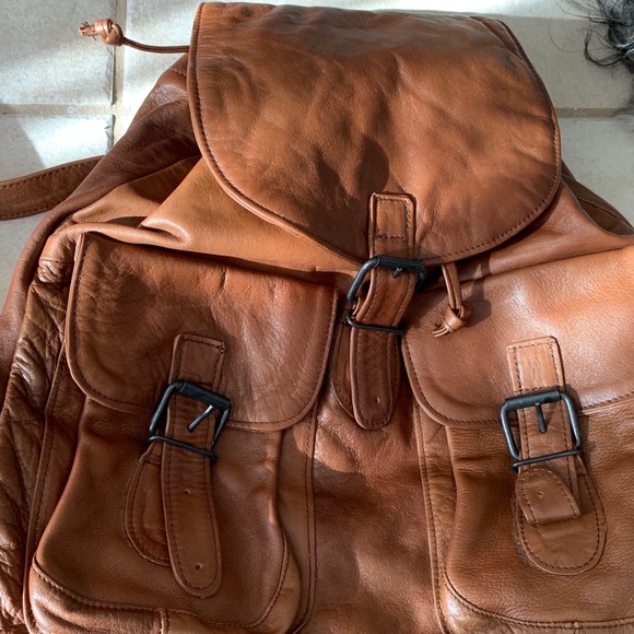 LEATHER BACKPACK - Picture 2 of 7